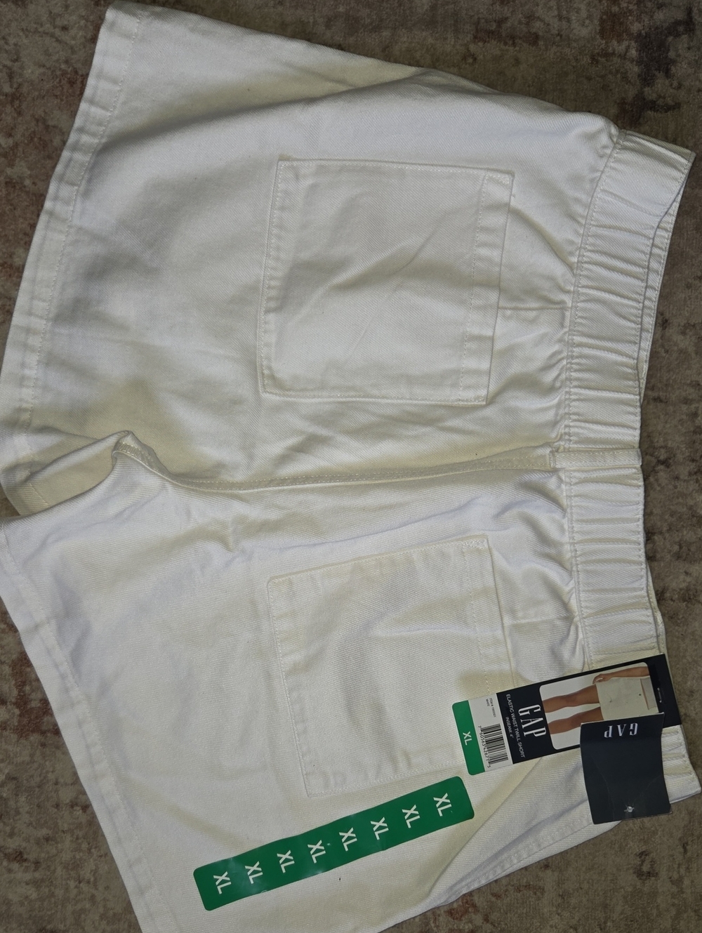 GAP Women's White Elastic-Waist Twill Shorts